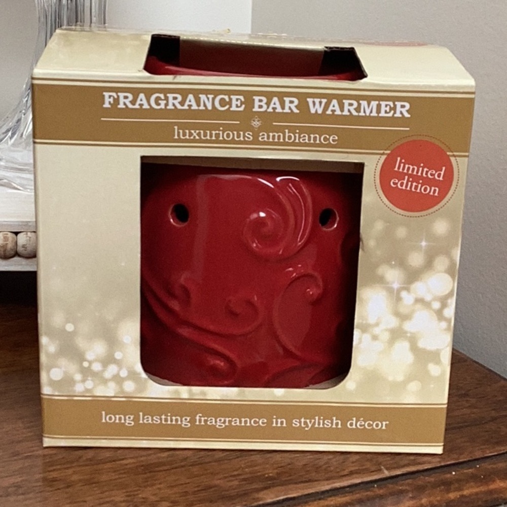 Fragrance bar warmer, red, plug in candle wax melt warmer